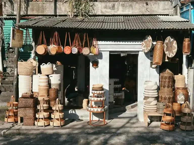 Bali handicraft workshop