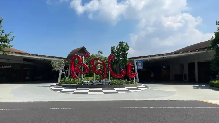 Bandara I Gusti Ngurah Rai Denpasar