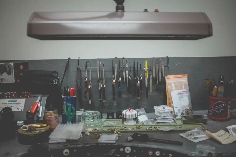 jewelry makers work desk tools