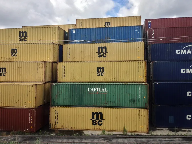 Shipping Containers Quebec (17218106720)
